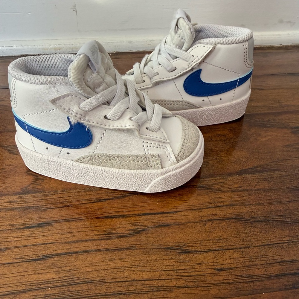 Nike Blazer Hi Top 4c